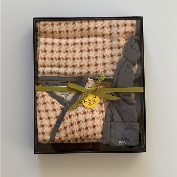 100% Organic Petunia Pickle Bottom Snuggle Set - Picture 2 of 7